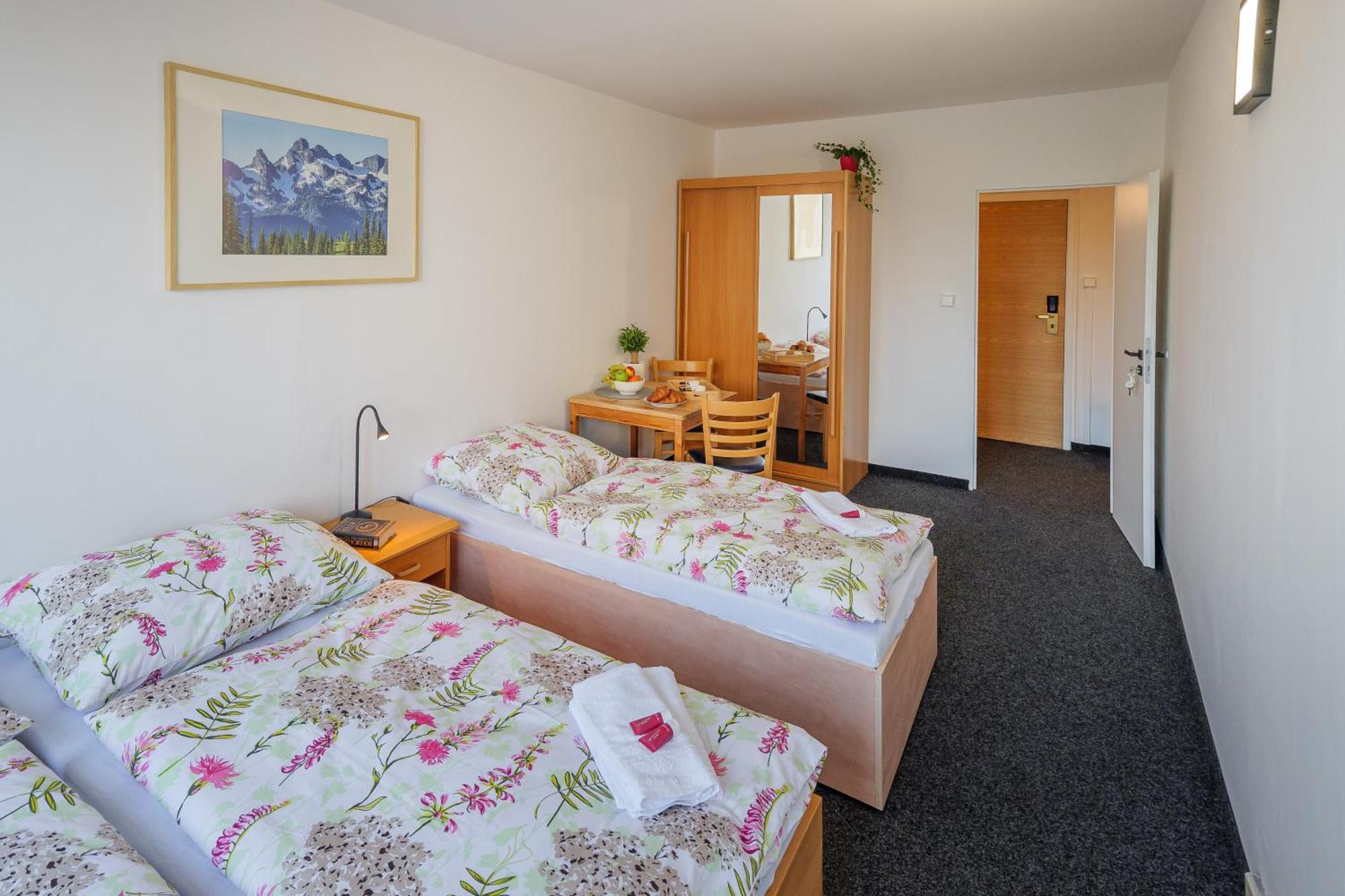 Cooliving Hostel Prague Luaran gambar